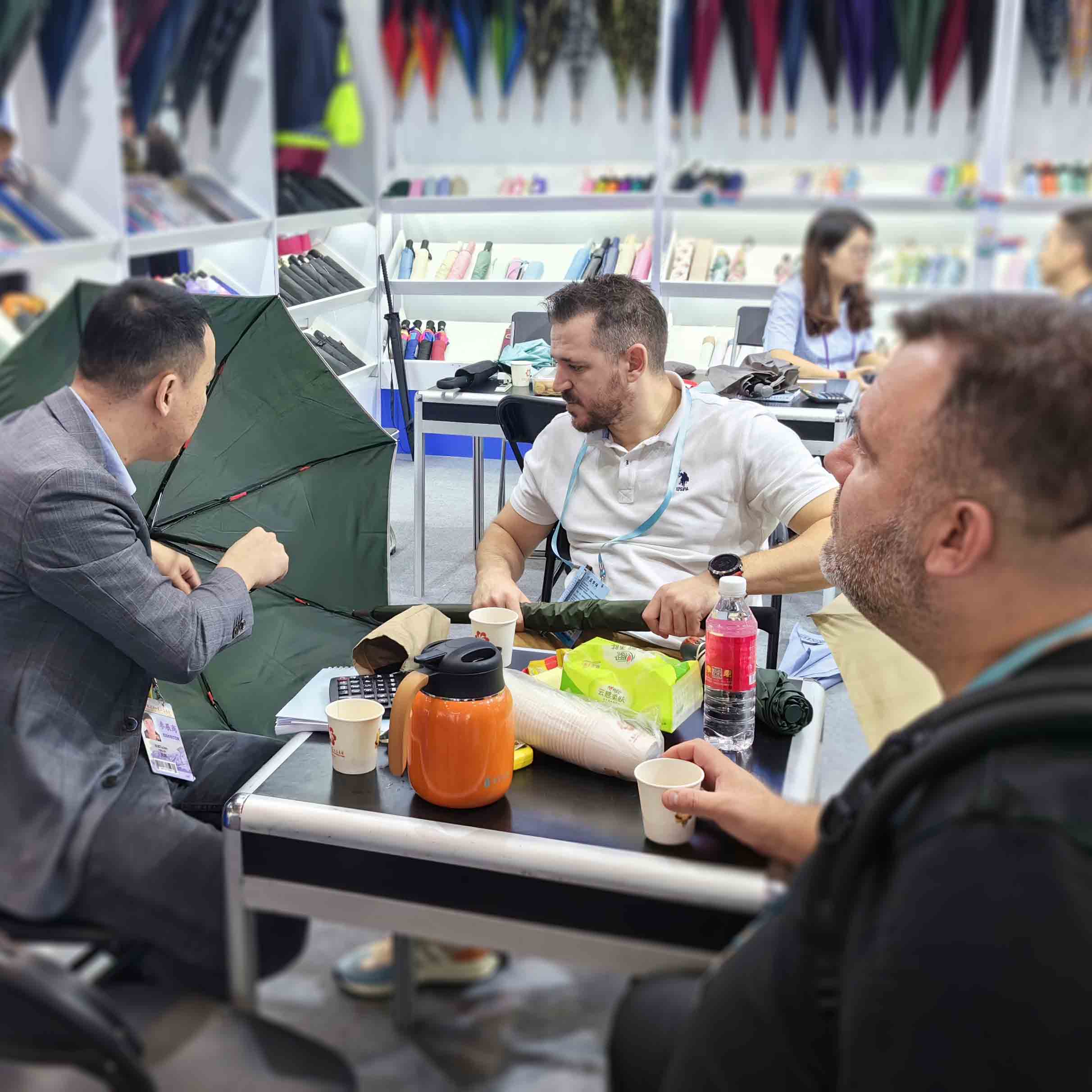 優(yōu)安納傘業(yè)：品牌出海展實(shí)力，多元拓展贏未來